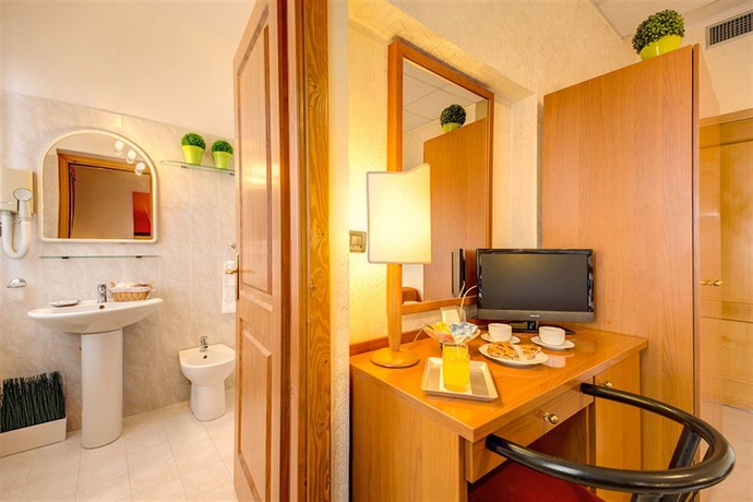 Imagen de la habitación del Hotel Parker. Foto 8