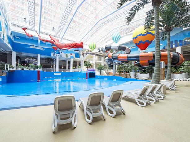 Imagen de la piscina del Hotel Parkhabio. Foto 16