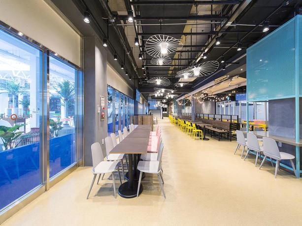 Imagen de los interiores del Hotel Parkhabio. Foto 14