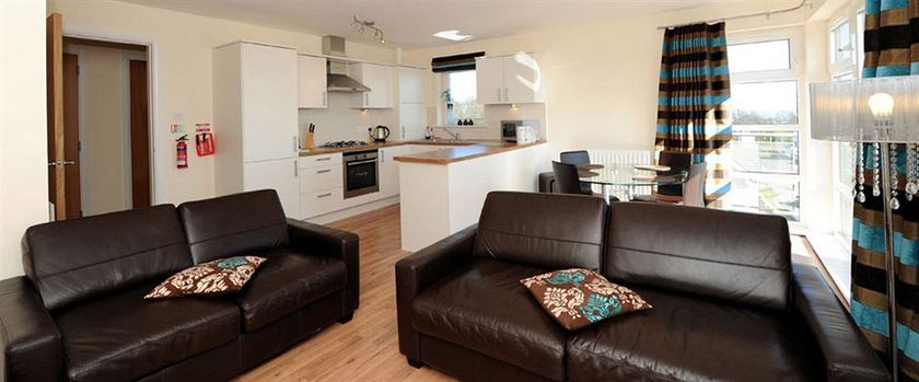 Imagen de los interiores del Hotel Parkhill Apartments Hilton Campus. Foto 8