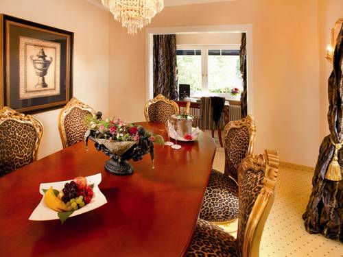 Imagen de la habitación del Hotel Parkhotel Adler. Foto 11