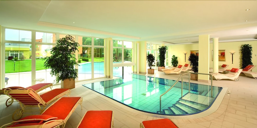 Imagen de la piscina del Hotel Parkhotel, Bad Schallerbach. Foto 19