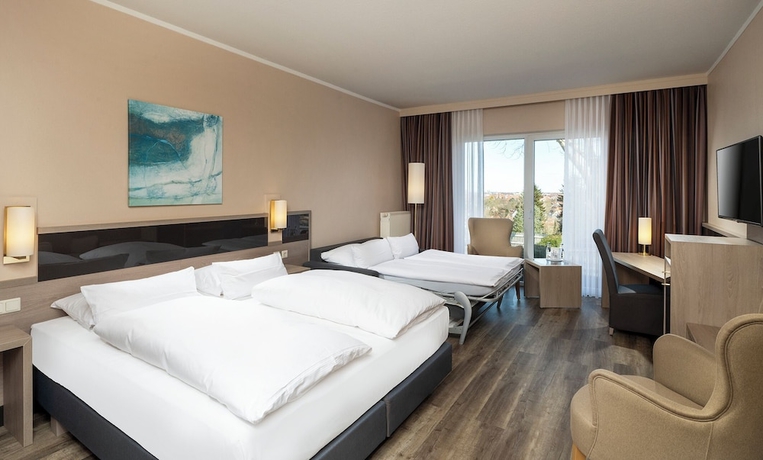 Imagen de la habitación del Hotel Parkhotel Berghoelzchen. Foto 9
