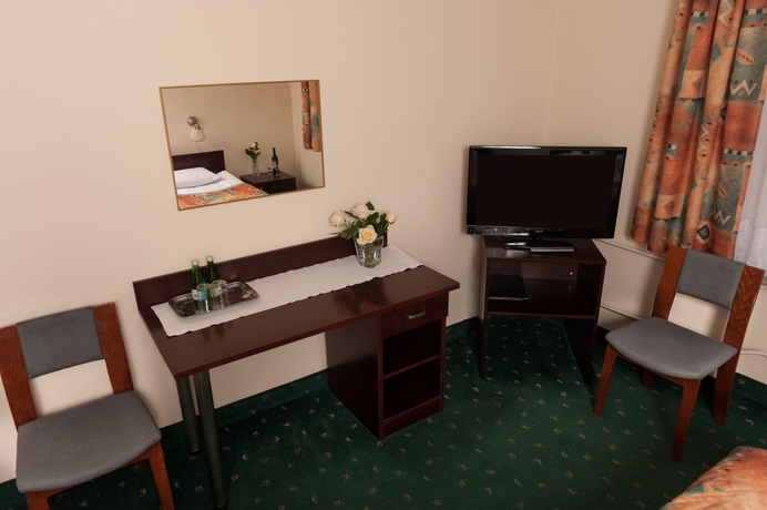 Imagen de la habitación del Hotel Parkhotel Economic. Foto 8