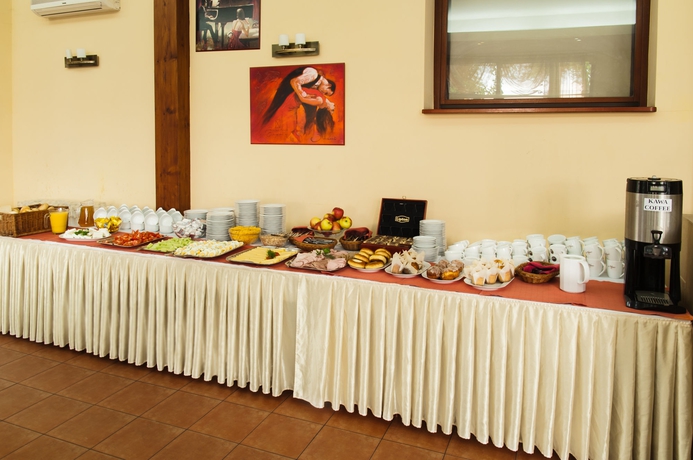 Imagen del bar/restaurante del Hotel Parkhotel Economic. Foto 6