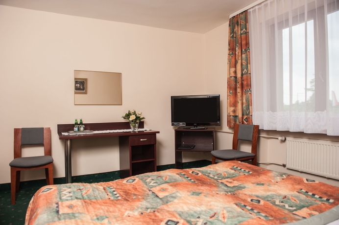 Imagen de la habitación del Hotel Parkhotel Economic. Foto 9