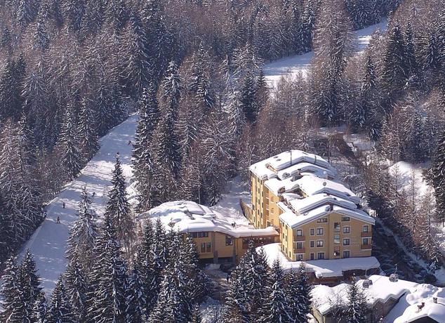 Imagen de los exteriores del Hotel Parkhotel Folgarida. Foto 7
