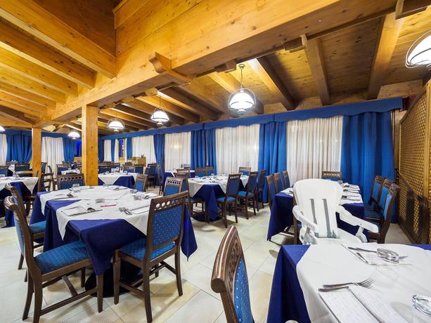 Imagen del bar/restaurante del Hotel Parkhotel Folgarida. Foto 3