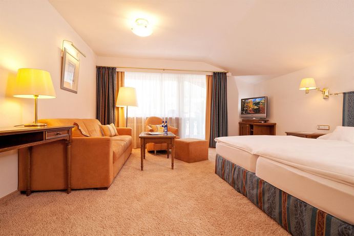 Imagen de los exteriores del Hotel Parkhotel Frank. Foto 13