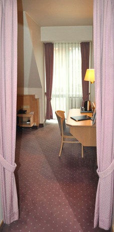 Imagen de la habitación del Hotel Parkhotel Frankfurt Airport. Foto 10