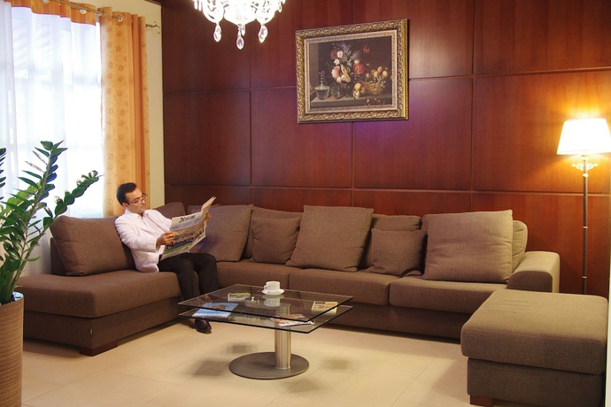 Imagen de los interiores del Hotel Park-hotel Golosievo. Foto 16