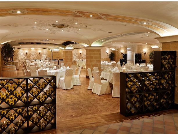 Imagen de los exteriores del Hotel Parkhotel G&uuml;tersloh. Foto 8