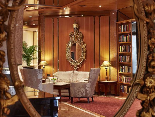 Imagen de los interiores del Hotel Parkhotel G&uuml;tersloh. Foto 14