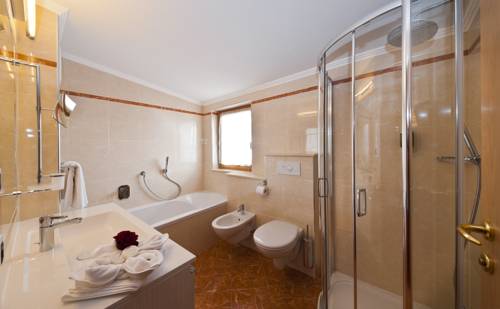 Imagen de la habitación del Hotel Parkhotel Holzerhof. Foto 9