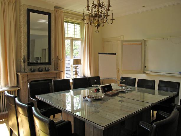 Imagen de los interiores del Hotel Parkhotel Hugo de Vries. Foto 17