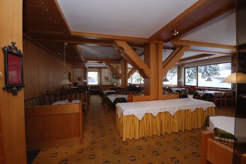 Imagen de la habitación del Hotel Parkhotel Innerkofler. Foto 6