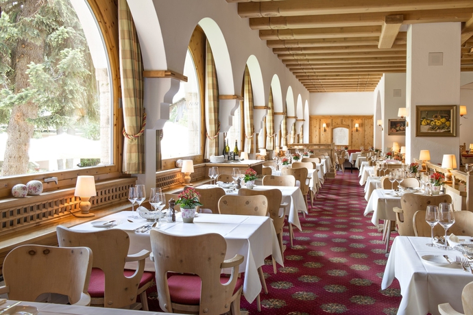 Imagen del bar/restaurante del Hotel Parkhotel Margna. Foto 9