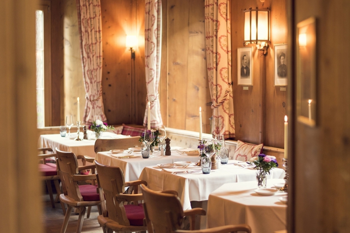 Imagen del bar/restaurante del Hotel Parkhotel Margna. Foto 11