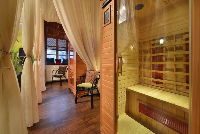 Imagen de la piscina del Hotel Parkhotel Morris Nov&yacute; Bor. Foto 20