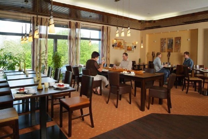 Imagen del bar/restaurante del Hotel Parkhotel Nieheim. Foto 4