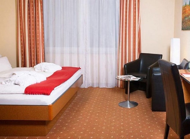Imagen de la habitación del Hotel Parkhotel Nieheim. Foto 10