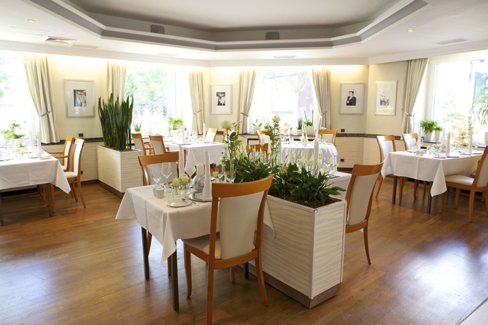 Imagen del bar/restaurante del Hotel Parkhotel Oberhausen. Foto 5