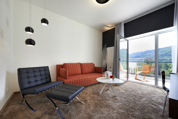 Imagen de la habitación del Hotel Parkhotel P&ouml;rtschach - Dasresort mit Insellage am W&ouml;rthersee. Foto 3