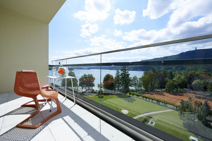 Imagen de la habitación del Hotel Parkhotel P&ouml;rtschach - Dasresort mit Insellage am W&ouml;rthersee. Foto 6