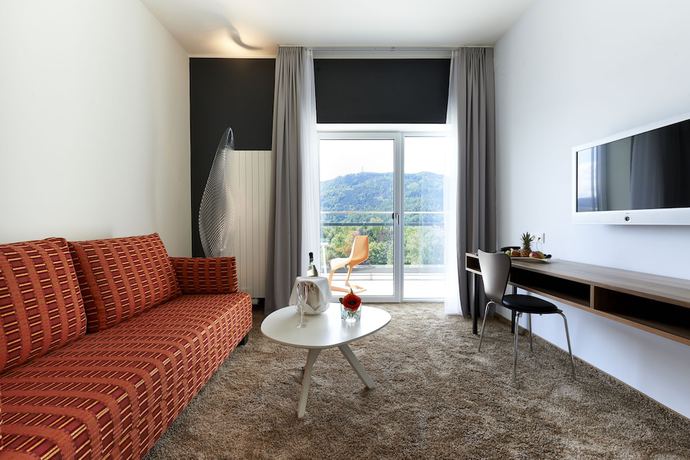 Imagen de la habitación del Hotel Parkhotel P&ouml;rtschach - Dasresort mit Insellage am W&ouml;rthersee. Foto 12