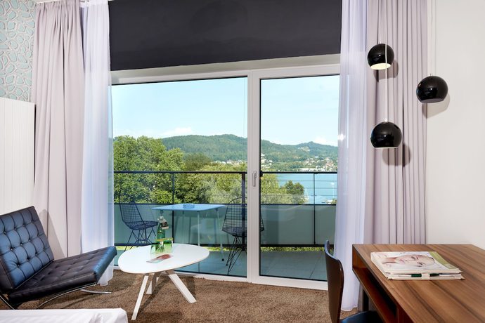 Imagen de la habitación del Hotel Parkhotel P&ouml;rtschach - Dasresort mit Insellage am W&ouml;rthersee. Foto 14