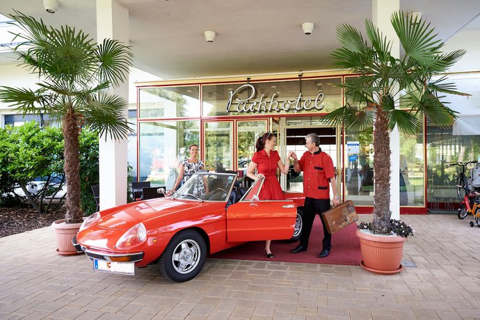 Imagen de los interiores del Hotel Parkhotel P&ouml;rtschach - Dasresort mit Insellage am W&ouml;rthersee. Foto 19