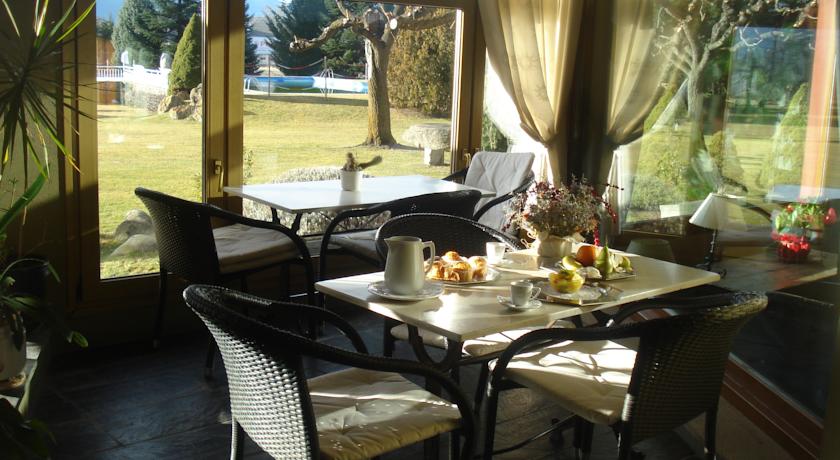 Imagen del bar/restaurante del Hotel Park-hotel, Puigcerd&aacute;. Foto 2