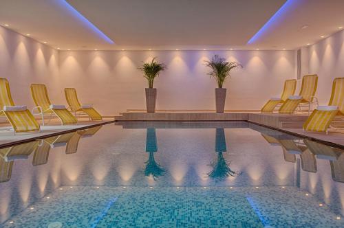 Imagen de la piscina del Hotel Parkhotel Schachen. Foto 8