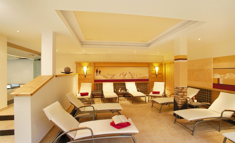 Imagen de la piscina del Hotel Parkhotel, Seefeld in Tirol. Foto 15