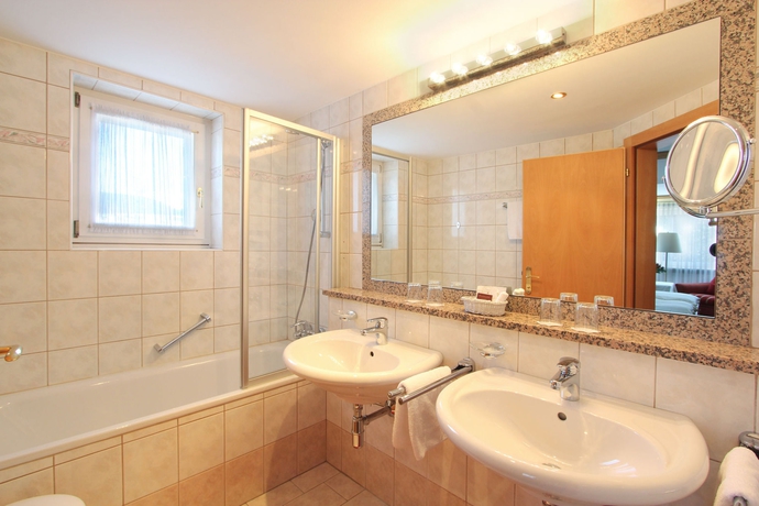 Imagen de la habitación del Hotel Parkhotel, Seefeld in Tirol. Foto 7