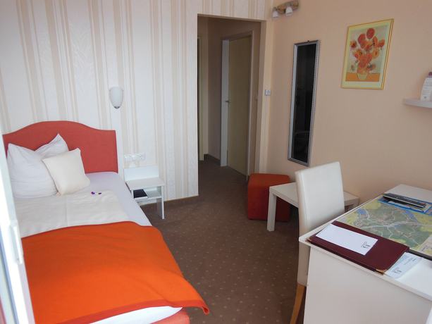 Imagen de la habitación del Hotel Parkhotel Tannenhof. Foto 7