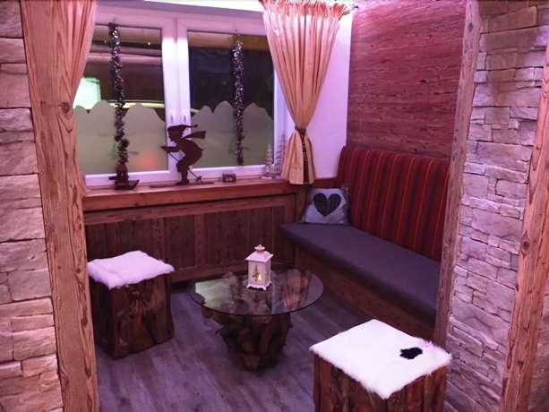 Imagen del bar/restaurante del Hotel Parkhotel Tannenhof. Foto 2