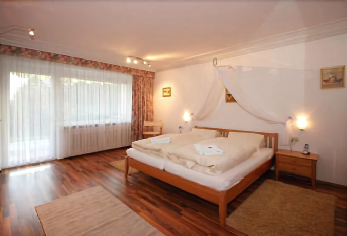 Imagen de la habitación del Hotel Parkhotel Tannenhof. Foto 11