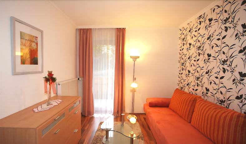 Imagen de la habitación del Hotel Parkhotel Tannenhof. Foto 14