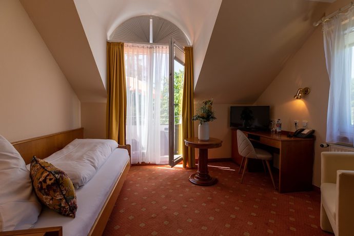 Imagen de la habitación del Hotel Parkhotel, Unterurbach. Foto 19