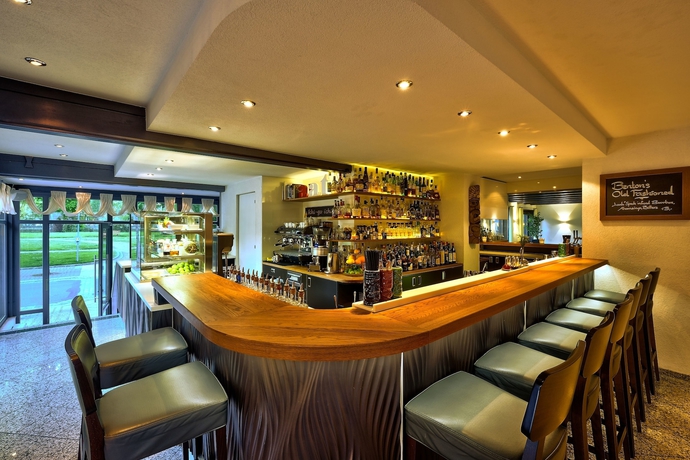 Imagen del bar/restaurante del Hotel Parkhotel Waldeck. Foto 3