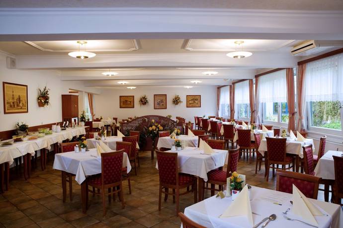 Imagen del bar/restaurante del Hotel Parkhotel Zur Klause. Foto 6