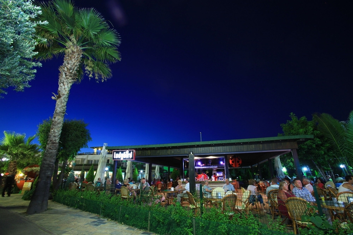 Imagen del bar/restaurante del Hotel Parkim Ayaz - All Inclusive. Foto 5