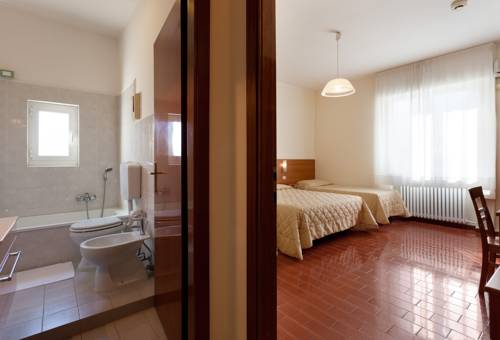 Imagen de la habitación del Hotel Parking Giardino. Foto 8