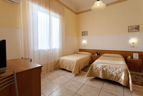 Imagen de la habitación del Hotel Parking Giardino. Foto 9