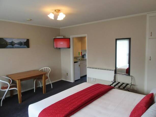 Imagen de la habitación del Hotel Parklands Motor Lodge. Foto 18