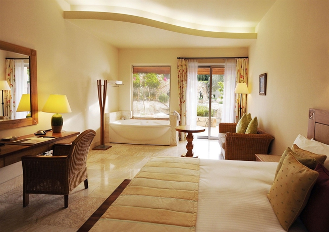 Imagen de la habitación del Hotel Parklane, A Luxury Collection Resort and Spa, Limassol. Foto 9