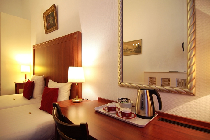 Imagen de la habitación del Hotel Parklane, Ámsterdam. Foto 11