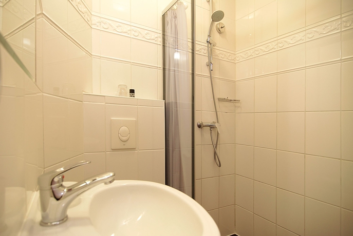 Imagen de la habitación del Hotel Parklane, Ámsterdam. Foto 17