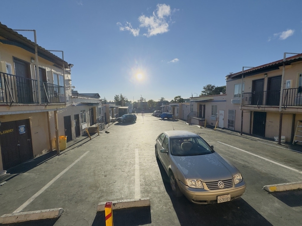 Imagen de los exteriores del Hotel Parklane Motel. Foto 14